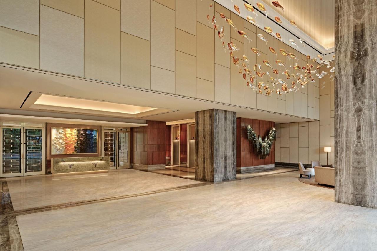 The Westin Surabaya Hotell Exteriör bild