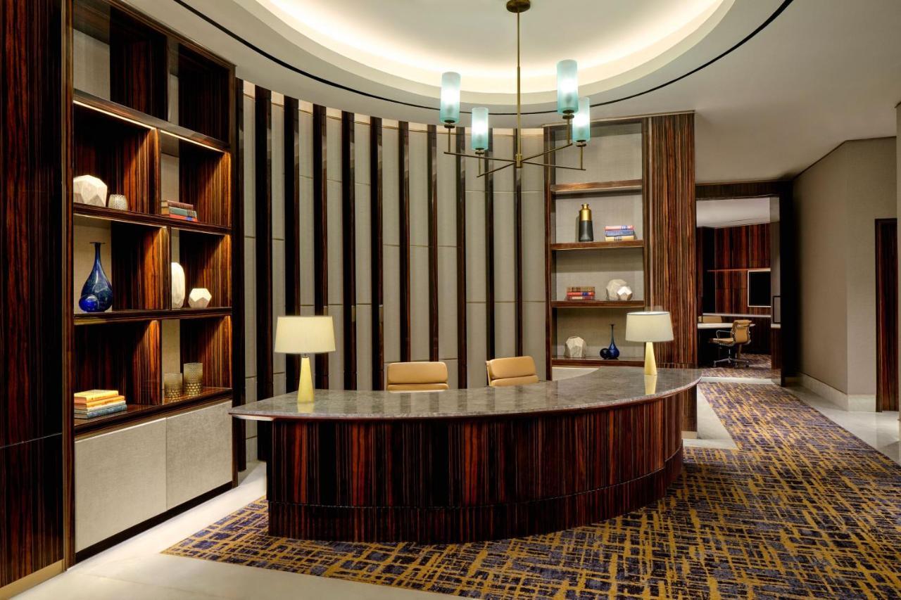 The Westin Surabaya Hotell Exteriör bild