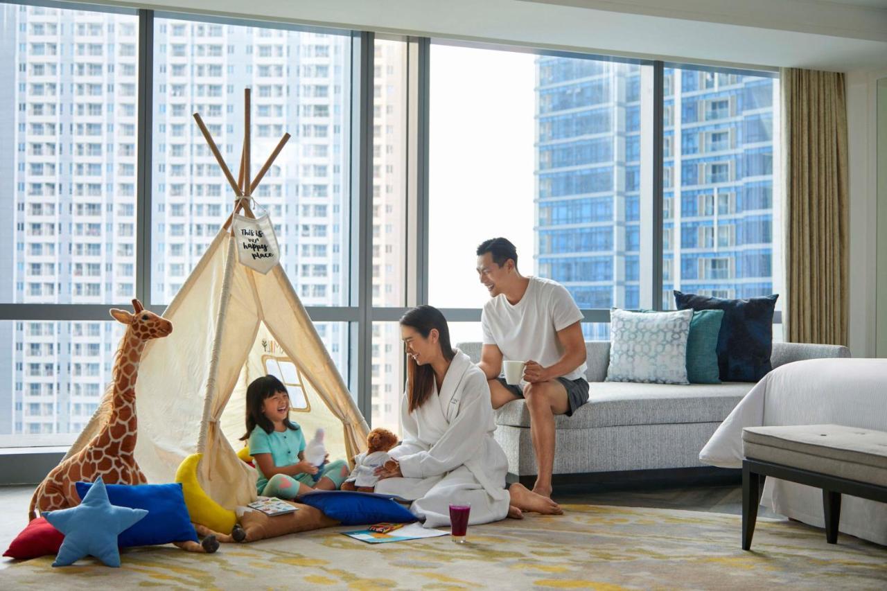 The Westin Surabaya Hotell Exteriör bild