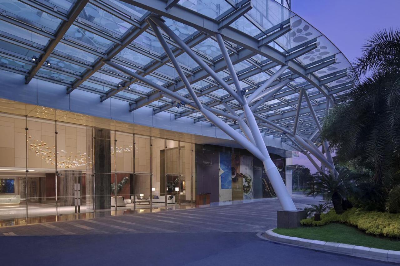 The Westin Surabaya Hotell Exteriör bild