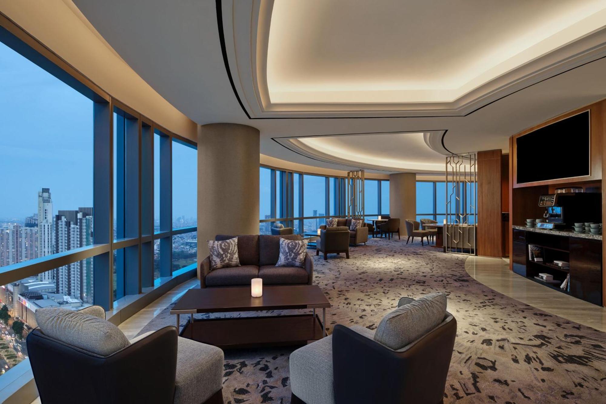 The Westin Surabaya Hotell Exteriör bild
