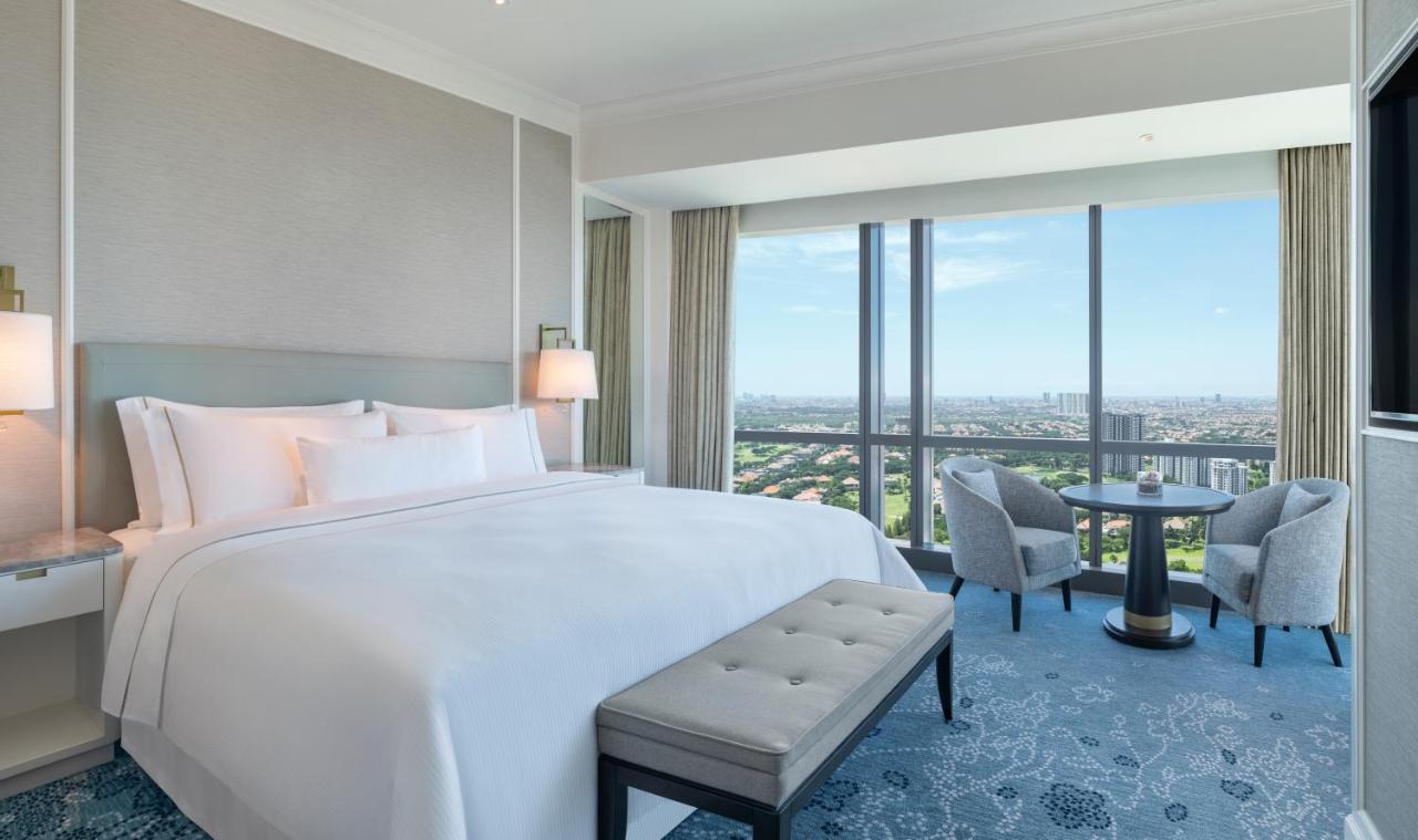 The Westin Surabaya Hotell Exteriör bild